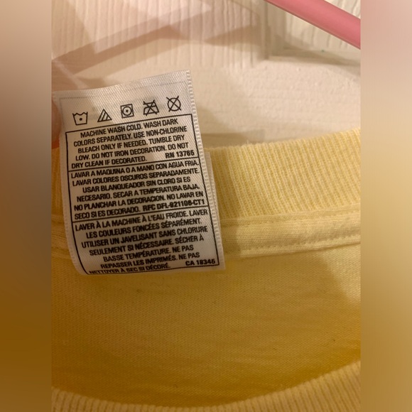 Embroidered Yellow Tigger Tee Size M 100% Cotton Vintage - Picture 4 of 8